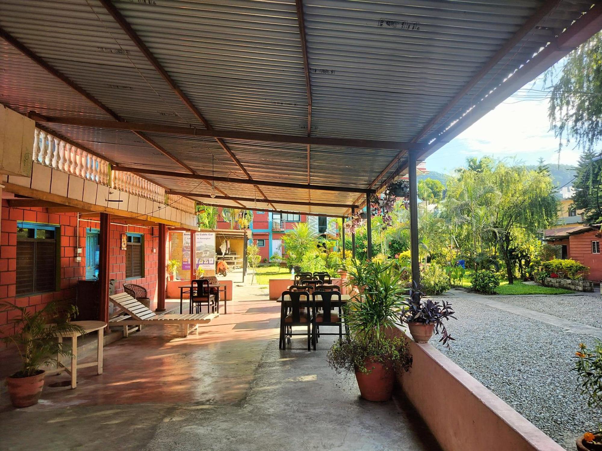 Hotel New Elia Pokhara Bagian luar foto