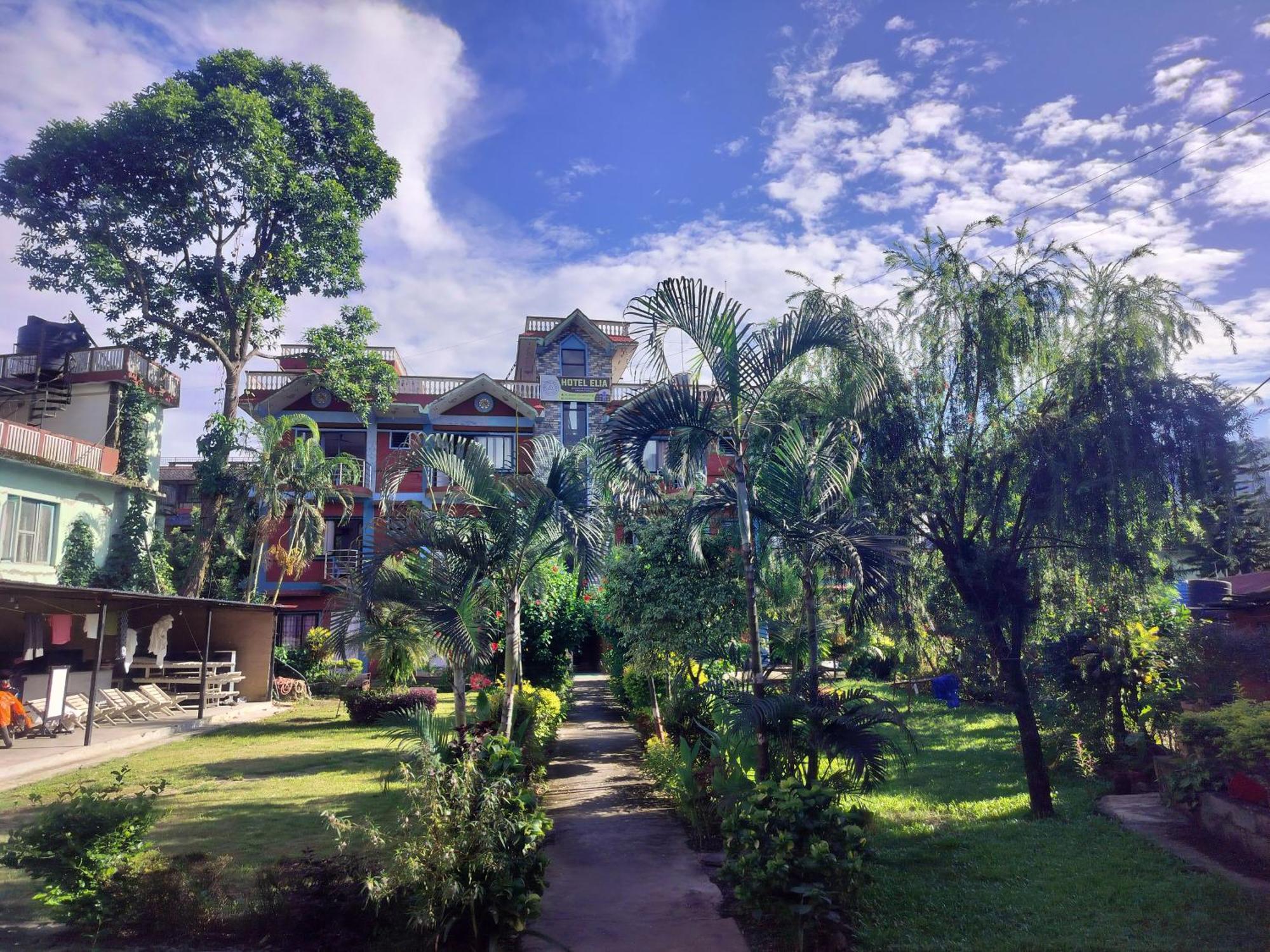 Hotel New Elia Pokhara Bagian luar foto